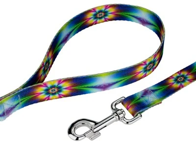 Country Brook Design® 1 Inch Tie Dye Flowers Dog Leash - 6 Foot 2 Country Brook Design® 1 Inch Tie Dye Flowers Dog Leash - 6 Foot - Image 2